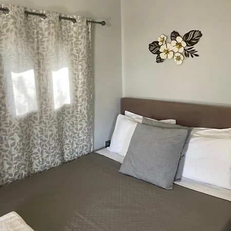 Semesterbostad Rock House *